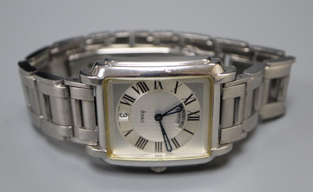A gentlemans modern stainless steel Raymond Weil Saxo quartz wrist watch, no box or paperwork.